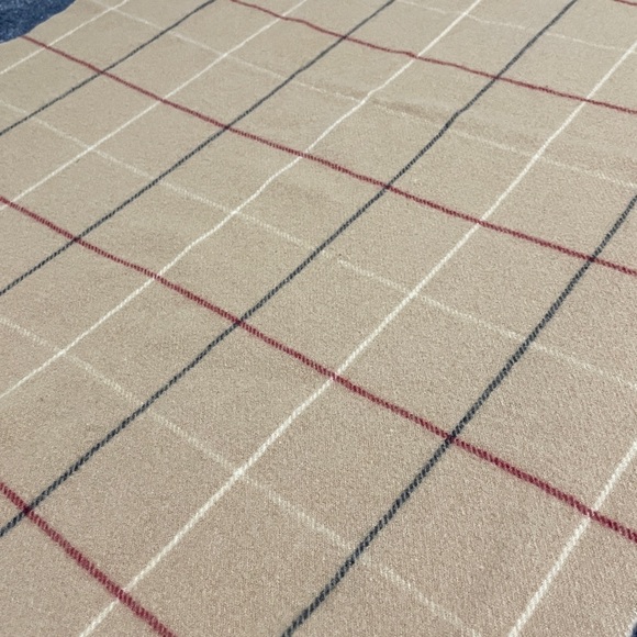 Burberry London Plaid Lap Cover - Picture 3 of 8